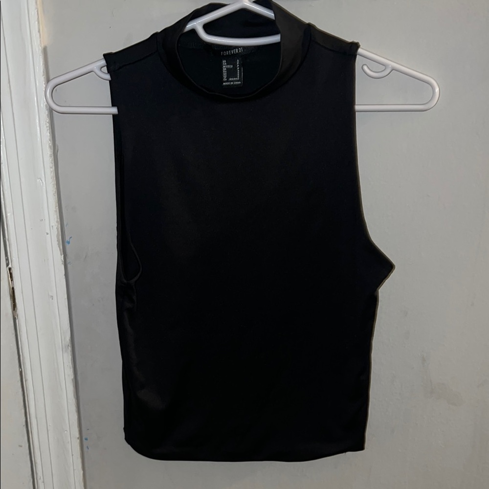 Forever 21 Black Sleeveless Crop Tank Top